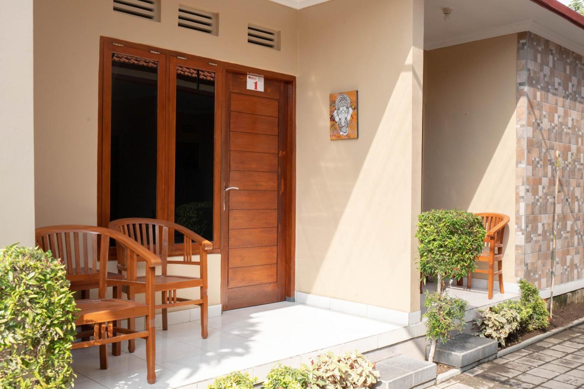 מלון Singaraja Reddoorz Near Buleleng Harbour 2 מראה חיצוני תמונה