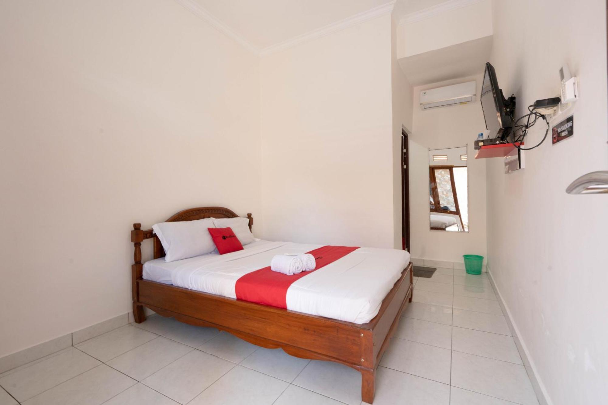 מלון Singaraja Reddoorz Near Buleleng Harbour 2 מראה חיצוני תמונה